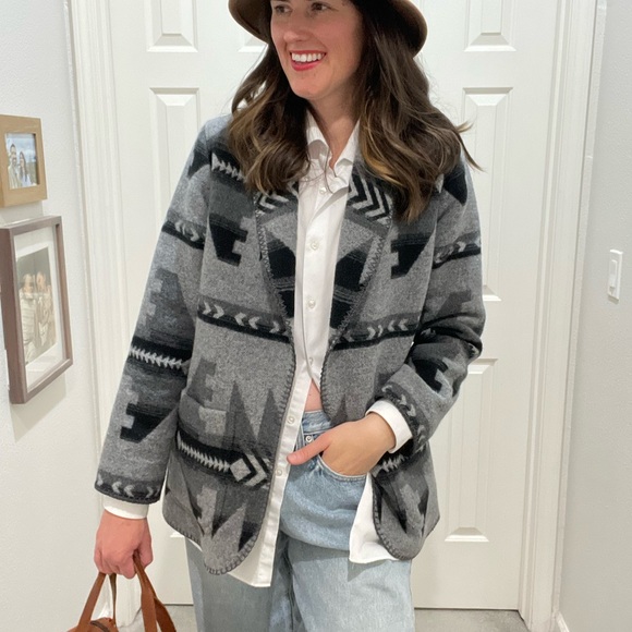 Gorgeous Aztec Print Blazer, M - Picture 7 of 7